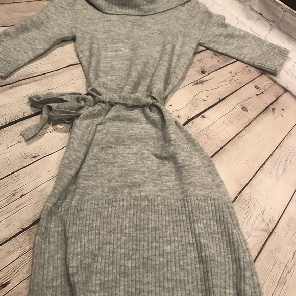 Rue21 Dresses & Skirts - Women’s gray sweater dress. NWT